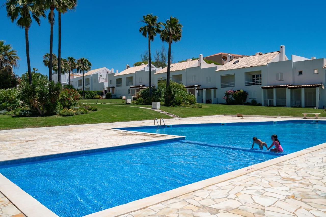 Beach Villa With Ocean View And Rooftop Cinema Guia  Exteriör bild