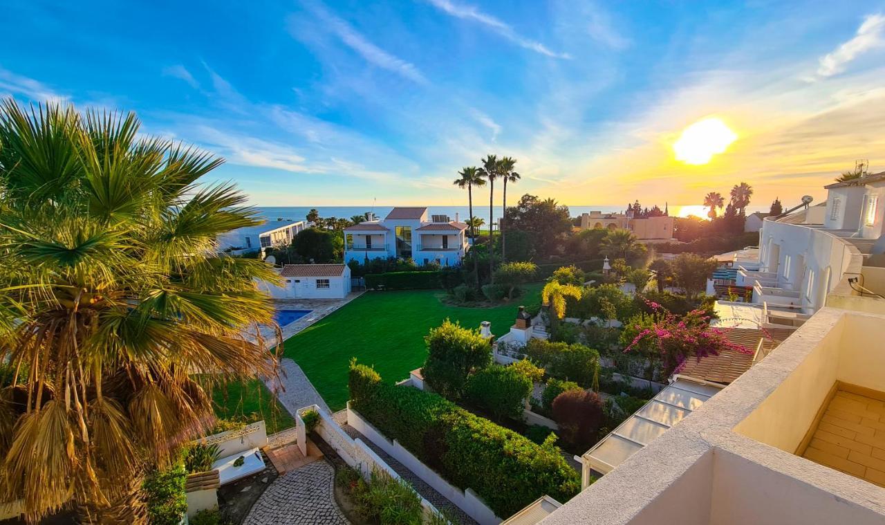Beach Villa With Ocean View And Rooftop Cinema Guia  Exteriör bild
