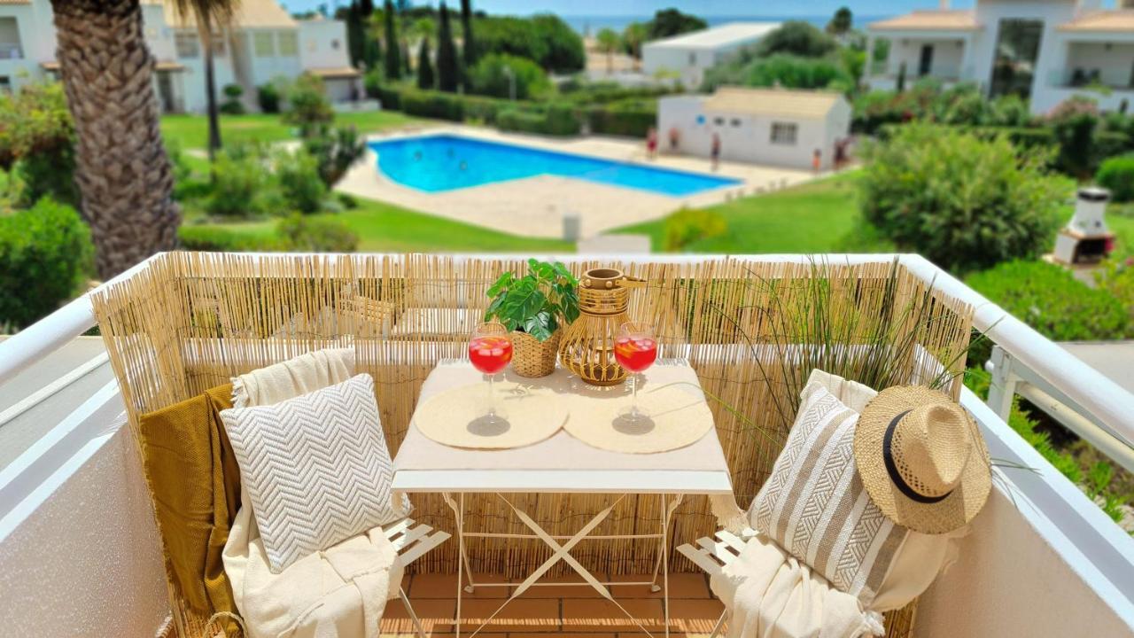 Beach Villa With Ocean View And Rooftop Cinema Guia  Exteriör bild